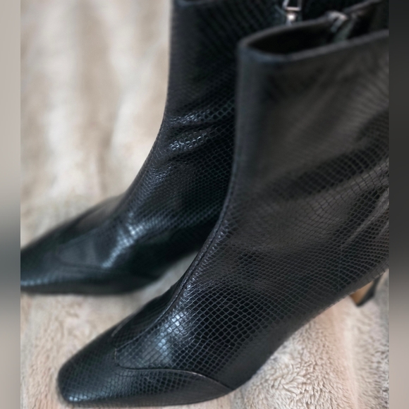 Dolce Vita Women's Anika Boots In Onyx SnakeLeather Booties Size 9.5  Never Worn - Picture 10 of 16